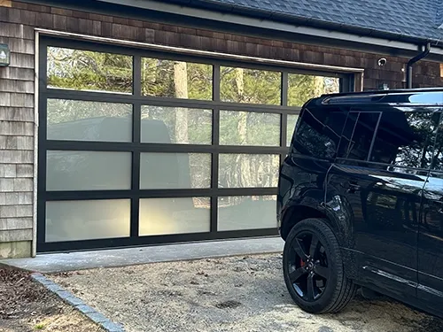 16' x 7' Custom Avante, 3 Frosted Sections, Top Clear